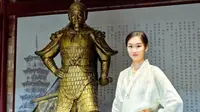 和民族英雄朱成功合影啦～在仙霞古道廿八都古镇