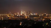 重庆最佳夜景观赏点，南山一棵树观景台，带你探索重庆最美夜景
