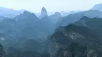 广西桂林丹霞八角寨徒步纪录片，绝美丹霞地貌！