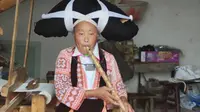 贵州六枝梭戛长角苗，展示盘头、三眼箫和纺织苗歌《阿哥阿妹连成坡》