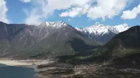 林芝派镇，雅鲁藏布大峡谷