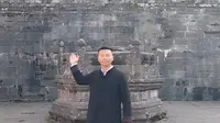武当山玄帝殿，横着的几个牌匾是什么意思
