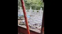 四川省乐山市【乐山大佛】的【毗卢院】，也在乐山大佛景区里面，应该是新修的，看大佛都要走的佛脚再上来，上来时候有点累，很多人看到这个再高处的寺庙就不走