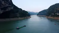 三峡自驾游途经牛肝马肺峡，感受大自然的鬼斧神工，让人大开眼界