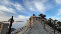 华山青龙背