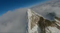 飞越南迦巴瓦峰
