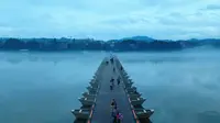 行至朝雾里 坠入暮云间——航拍赣州东河浮桥