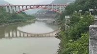 古蔺县太平古镇，红军四渡赤水的地方，路边还有一个小菜市场。