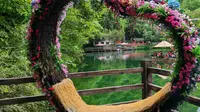 陕西商洛最美的5A级景区金丝峡景区，被誉为中国最美峡谷，这里溪流飞布，鸟语花香，山清水秀，美不胜收，是夏天避暑的好地方