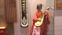 参观汉家公主纪念馆，聆听细君公主《黄鹄歌》