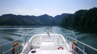 六安霍山佛子岭水库上坐游船
