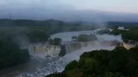世界地质公园镜泊湖吊水楼瀑布