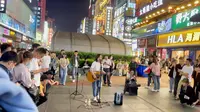 长沙黄兴路步行街遇到唱歌好听的人