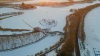 长白山元气之旅| 航拍白雪皑皑的大安嫩江湾国家湿地公园