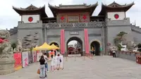 西安白鹿仓4A景区，投资35亿元 不要门票，美食娱乐样样齐全？