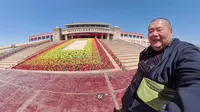 参观阿拉善大漠奇石博物馆