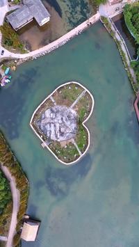 梧州蒙山县有个长坪瑶族乡乡政府所在地叫水韵瑶寨景区广西山水风