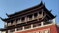 银川“天安门”——南薰门中国只有这么一个超级像天安门的门吧，哈哈。在银川老城区，是银川老城6个城门中唯一保留下来的城门楼子。