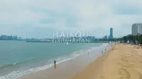 西秀海滩公园~沙滩、海浪和你，就是我的天堂~#海口#西秀海滩公园#航拍#沙滩#帆船#浪漫