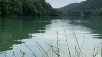 4分51秒，放空自己。彬县 侍郎湖 雨过天晴