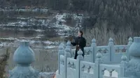 素布藏清韵，宽襟容万象，着一袭禅服，赴五台山灵境之约