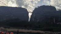 龙虎山竹筏漂流景色概览